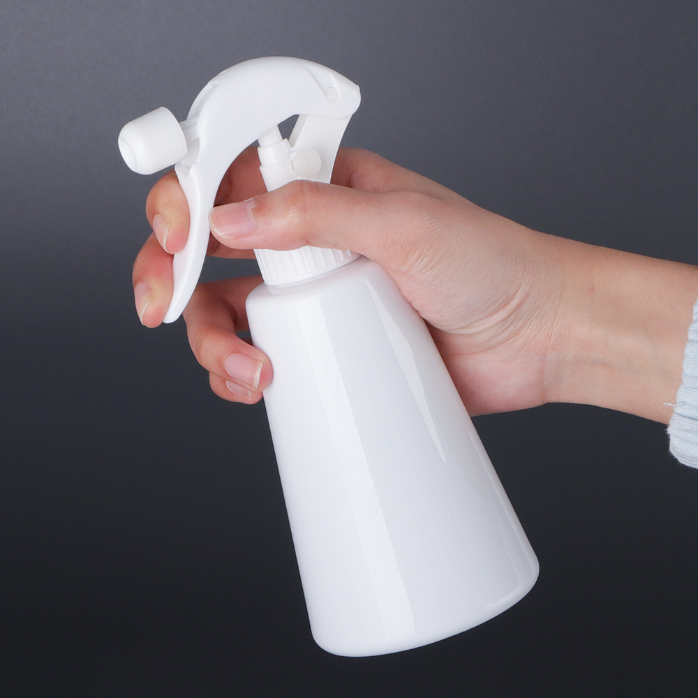 Choosing empty spray bottles
